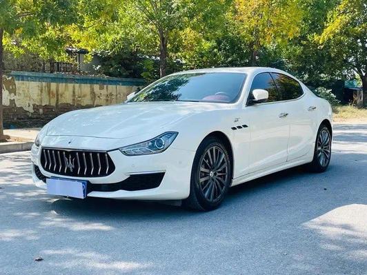Maserati Maserati Ghibli в цвете и кузовом – это идеальный выбор среди китайских автомобилей. Доступная цена и надежность гарантированы.