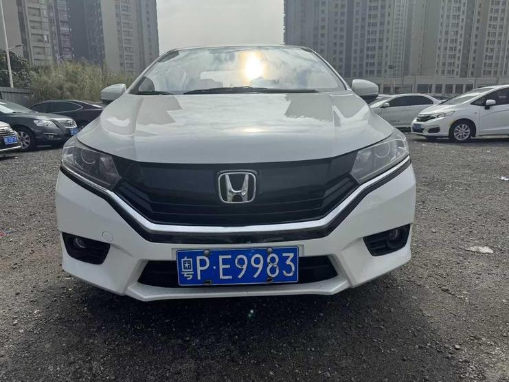 Honda Honda Greiz в цвете и кузовом – это идеальный выбор среди китайских автомобилей. Доступная цена и надежность гарантированы.