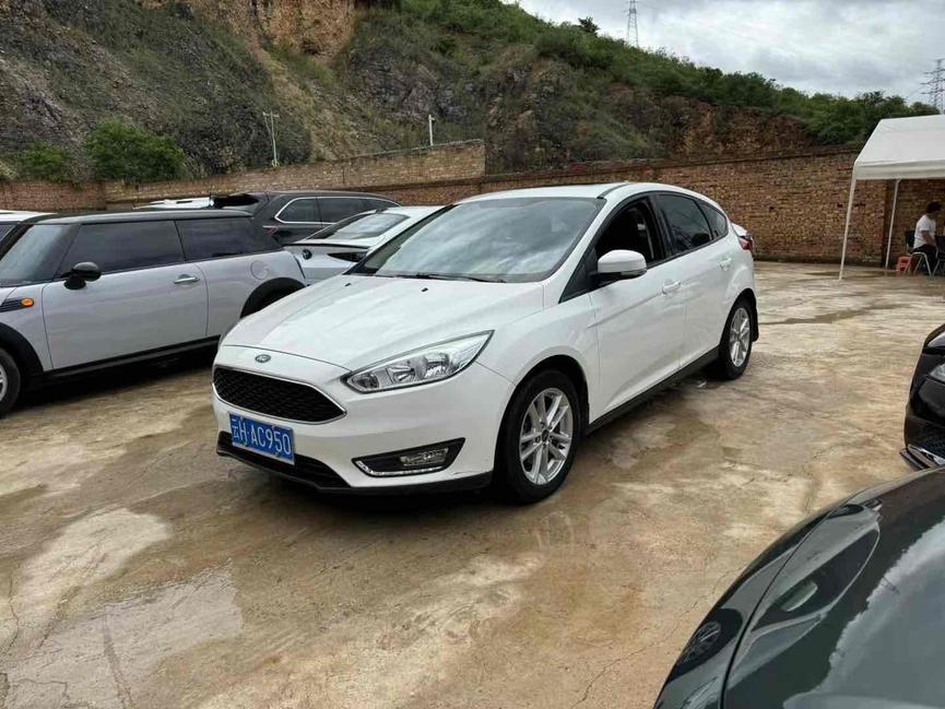 Ford Ford Focus в цвете и кузовом – это идеальный выбор среди китайских автомобилей. Доступная цена и надежность гарантированы.
