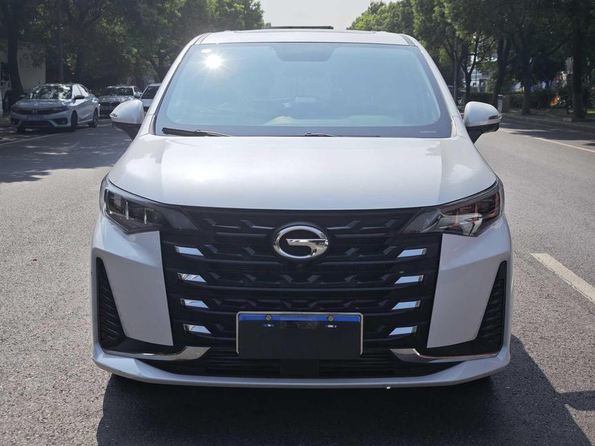 GAC Trumpchi Trumpchi M6 в цвете и кузовом – это идеальный выбор среди китайских автомобилей. Доступная цена и надежность гарантированы.