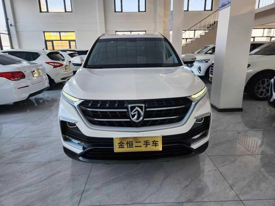 Baojun Baojun 530 в цвете и кузовом – это идеальный выбор среди китайских автомобилей. Доступная цена и надежность гарантированы.