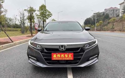 Honda Honda Jade в цвете и кузовом – это идеальный выбор среди китайских автомобилей. Доступная цена и надежность гарантированы.