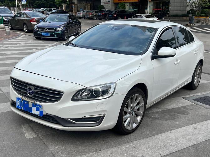 Volvo Volvo S60 в цвете и кузовом – это идеальный выбор среди китайских автомобилей. Доступная цена и надежность гарантированы.