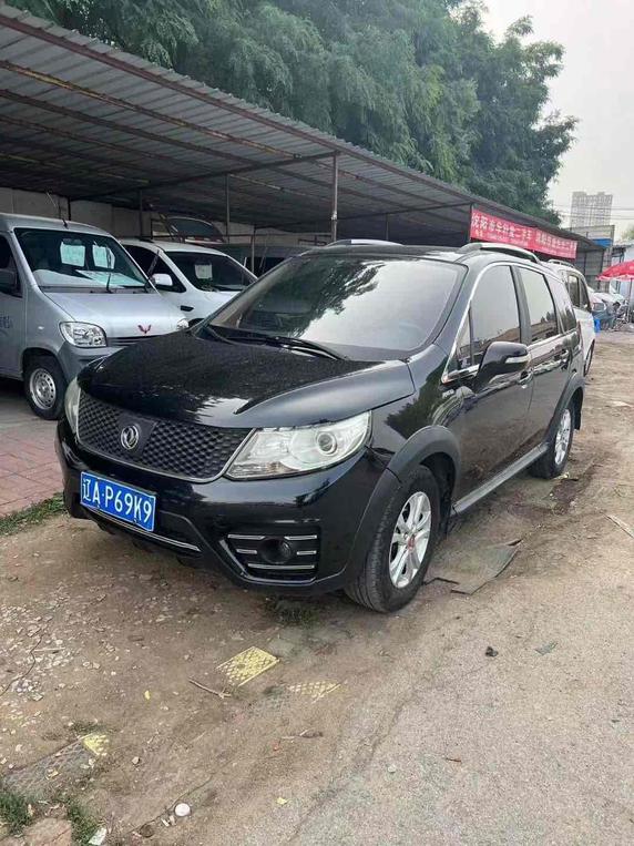 Dongfeng Forthing Dongfeng Forthing Jingyi X3 в цвете и кузовом – это идеальный выбор среди китайских автомобилей. Доступная цена и надежность гарантированы.