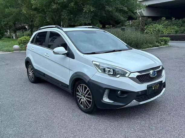 BAIC Changhe Changhe Q25 в цвете и кузовом – это идеальный выбор среди китайских автомобилей. Доступная цена и надежность гарантированы.