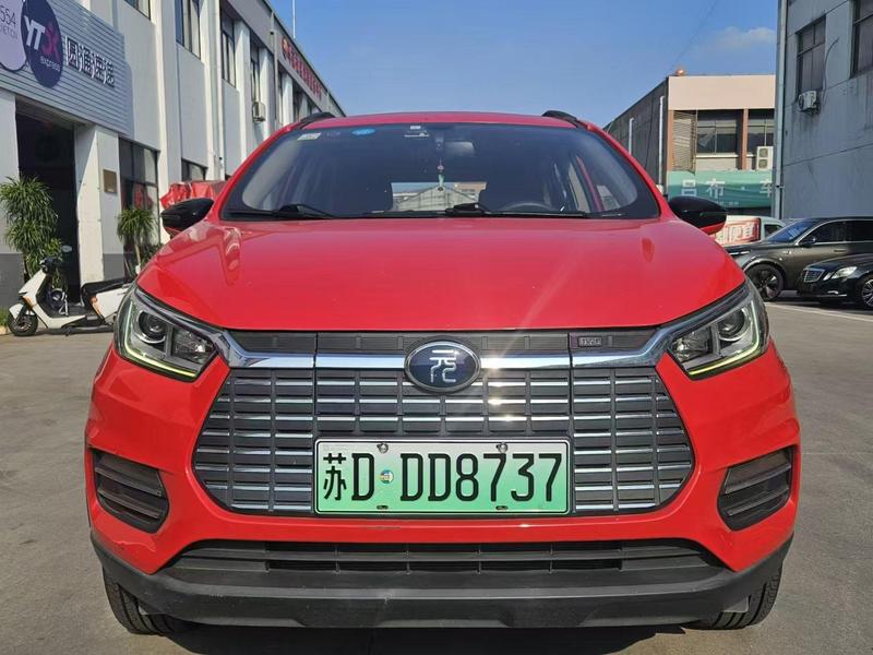 BYD BYD Yuan EV в цвете и кузовом – это идеальный выбор среди китайских автомобилей. Доступная цена и надежность гарантированы.