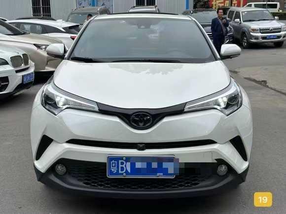 Toyota Toyota C-HR в цвете и кузовом – это идеальный выбор среди китайских автомобилей. Доступная цена и надежность гарантированы.