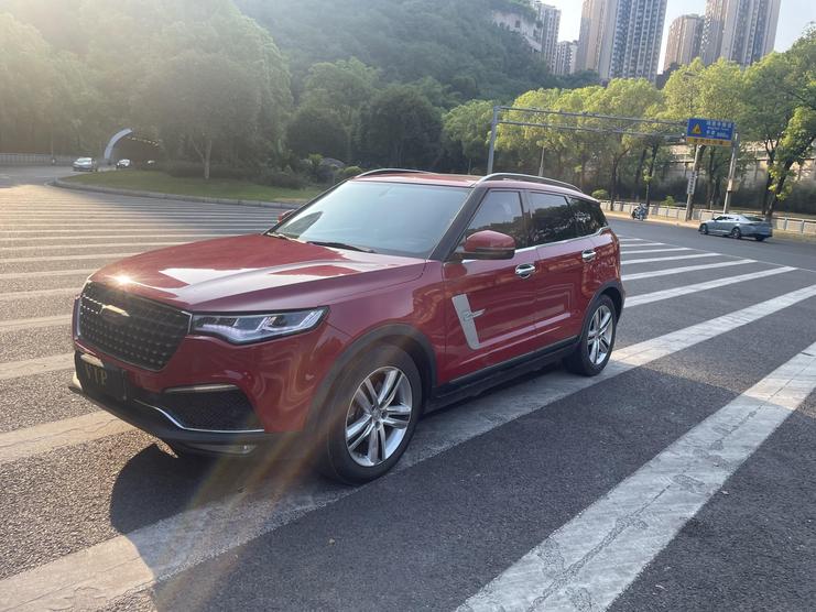 Zotye Zotye T700 в цвете и кузовом – это идеальный выбор среди китайских автомобилей. Доступная цена и надежность гарантированы.