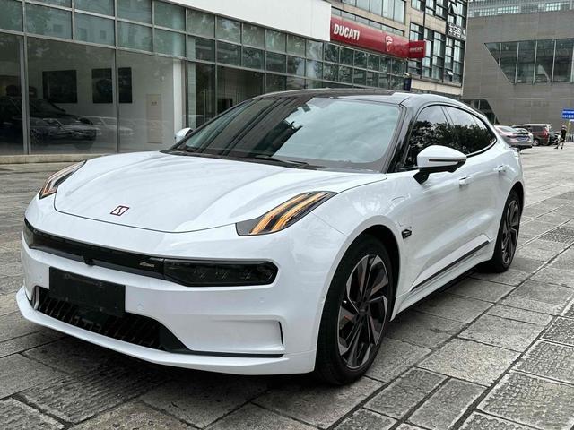 Zeekr Zeekr 001 в цвете и кузовом – это идеальный выбор среди китайских автомобилей. Доступная цена и надежность гарантированы.