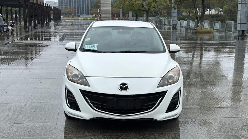 Mazda Mazda 3 в цвете и кузовом – это идеальный выбор среди китайских автомобилей. Доступная цена и надежность гарантированы.
