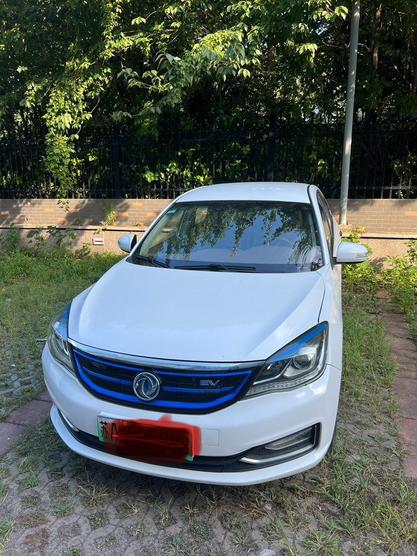 Dongfeng Aeolus Dongfeng Aeolus E70 в цвете и кузовом – это идеальный выбор среди китайских автомобилей. Доступная цена и надежность гарантированы.