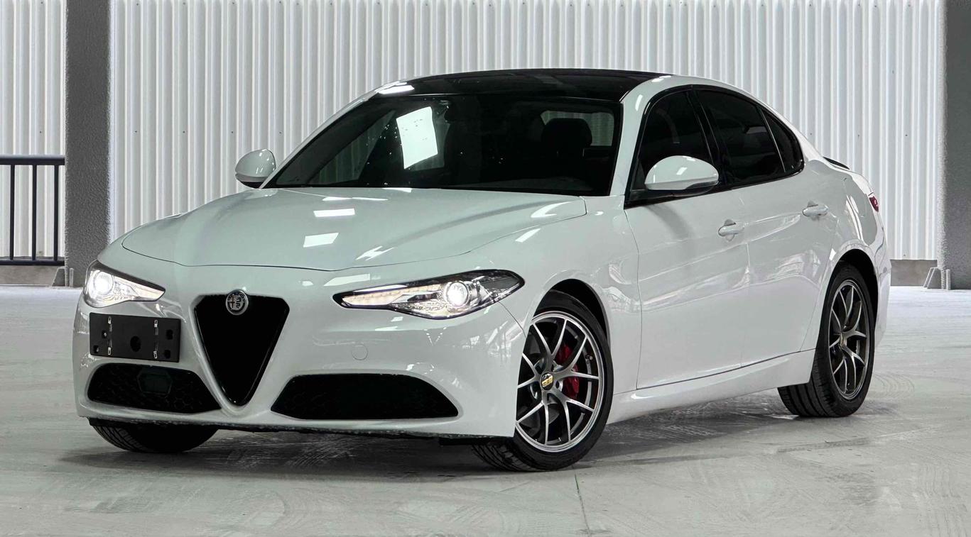 Alfa Romeo Alfa Romeo Giulia в цвете и кузовом – это идеальный выбор среди китайских автомобилей. Доступная цена и надежность гарантированы.