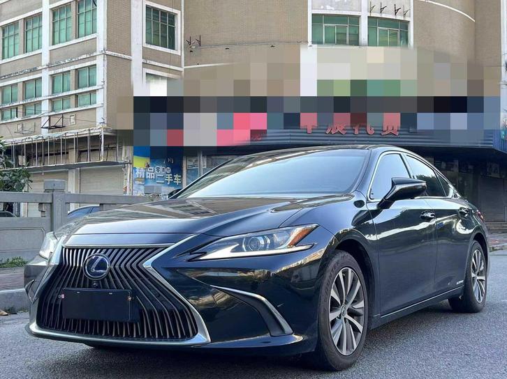 Lexus Lexus ES в цвете и кузовом – это идеальный выбор среди китайских автомобилей. Доступная цена и надежность гарантированы.