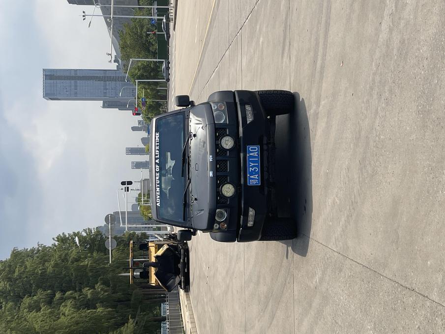BAIC BAIC BJ40 в цвете и кузовом – это идеальный выбор среди китайских автомобилей. Доступная цена и надежность гарантированы.