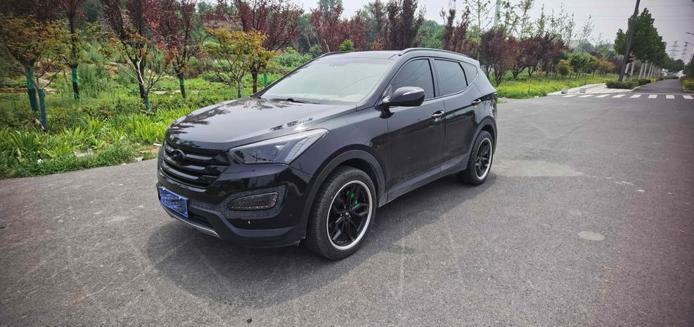 Hyundai Hyundai Santa Fe в цвете и кузовом – это идеальный выбор среди китайских автомобилей. Доступная цена и надежность гарантированы.
