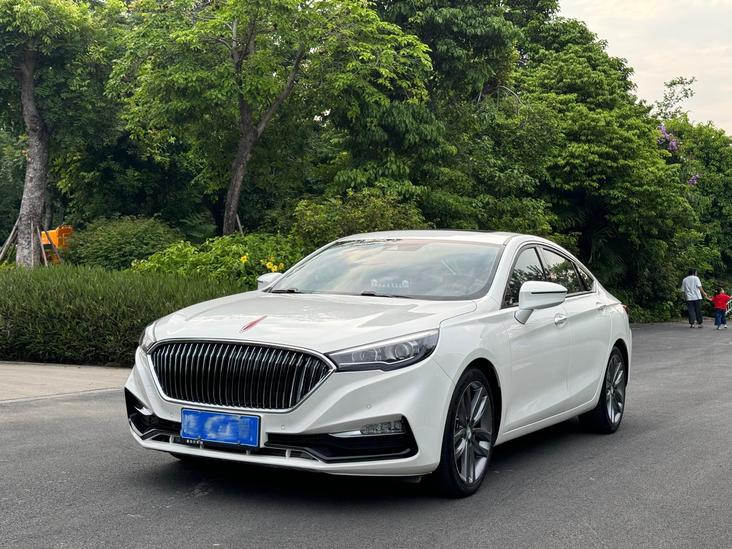Hongqi Hongqi H5 в цвете и кузовом – это идеальный выбор среди китайских автомобилей. Доступная цена и надежность гарантированы.