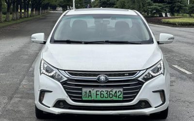 BYD BYD Song L DM-i в цвете и кузовом – это идеальный выбор среди китайских автомобилей. Доступная цена и надежность гарантированы.