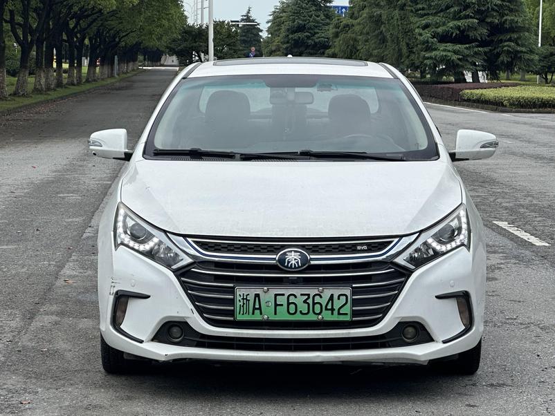 BYD BYD Qin EV в цвете и кузовом – это идеальный выбор среди китайских автомобилей. Доступная цена и надежность гарантированы.