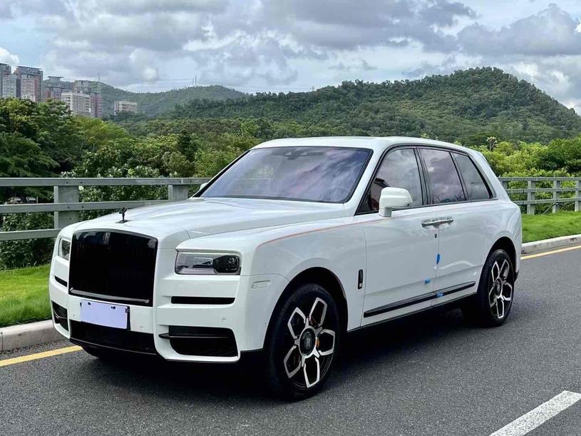Rolls-Royce Rolls-Royce Cullinan в цвете и кузовом – это идеальный выбор среди китайских автомобилей. Доступная цена и надежность гарантированы.
