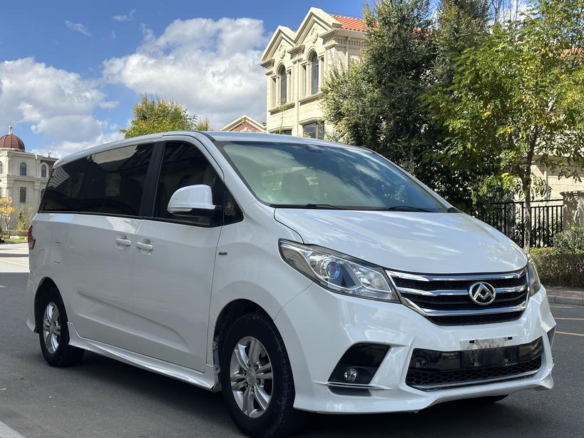 SAIC MAXUS SAIC MAXUS G10 в цвете и кузовом – это идеальный выбор среди китайских автомобилей. Доступная цена и надежность гарантированы.