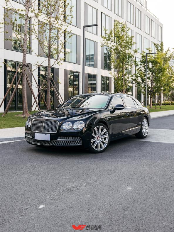 Bentley Bentley Flying Spur в цвете и кузовом – это идеальный выбор среди китайских автомобилей. Доступная цена и надежность гарантированы.