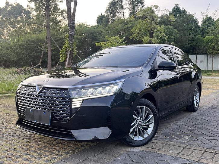 Venucia Venucia D60 в цвете и кузовом – это идеальный выбор среди китайских автомобилей. Доступная цена и надежность гарантированы.