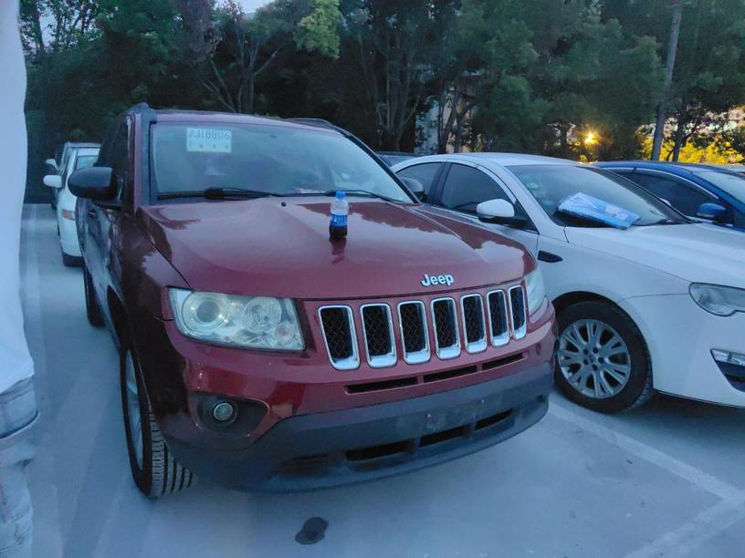 Jeep Jeep Compass в цвете и кузовом – это идеальный выбор среди китайских автомобилей. Доступная цена и надежность гарантированы.