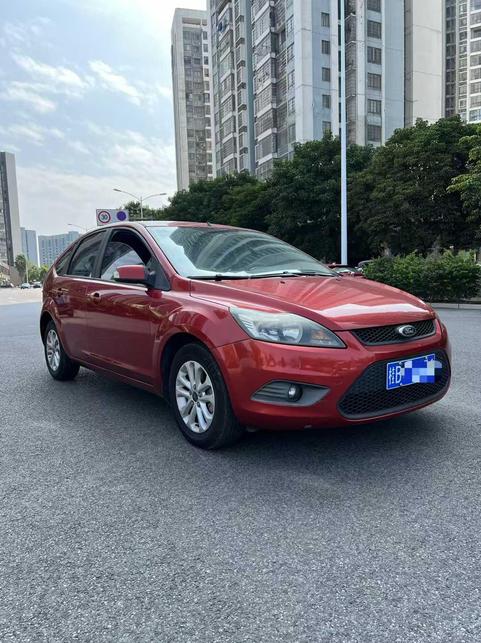 Ford Ford Focus в цвете и кузовом – это идеальный выбор среди китайских автомобилей. Доступная цена и надежность гарантированы.