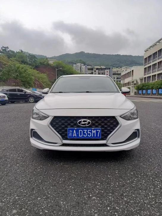 Hyundai Hyundai Celesta в цвете и кузовом – это идеальный выбор среди китайских автомобилей. Доступная цена и надежность гарантированы.