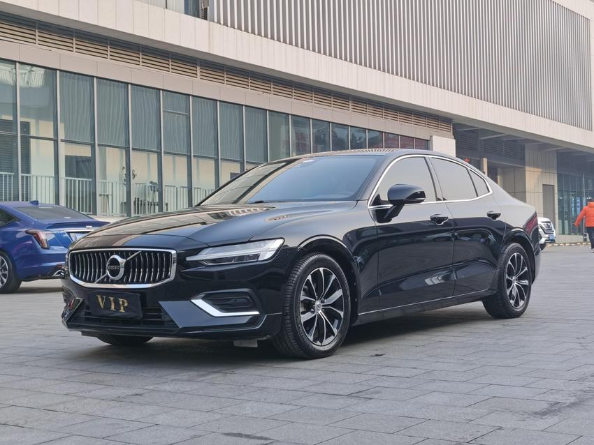 Volvo Volvo S60 в цвете и кузовом – это идеальный выбор среди китайских автомобилей. Доступная цена и надежность гарантированы.