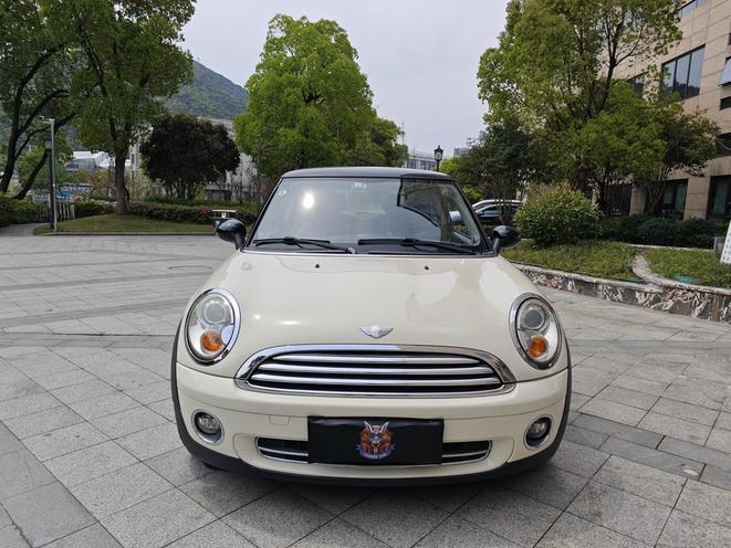 MINI MINI в цвете и кузовом – это идеальный выбор среди китайских автомобилей. Доступная цена и надежность гарантированы.