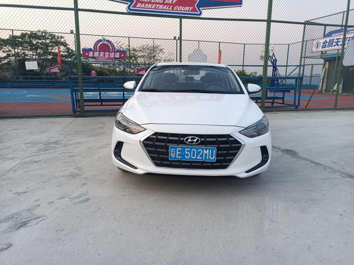 Hyundai Hyundai Elantra в цвете и кузовом – это идеальный выбор среди китайских автомобилей. Доступная цена и надежность гарантированы.