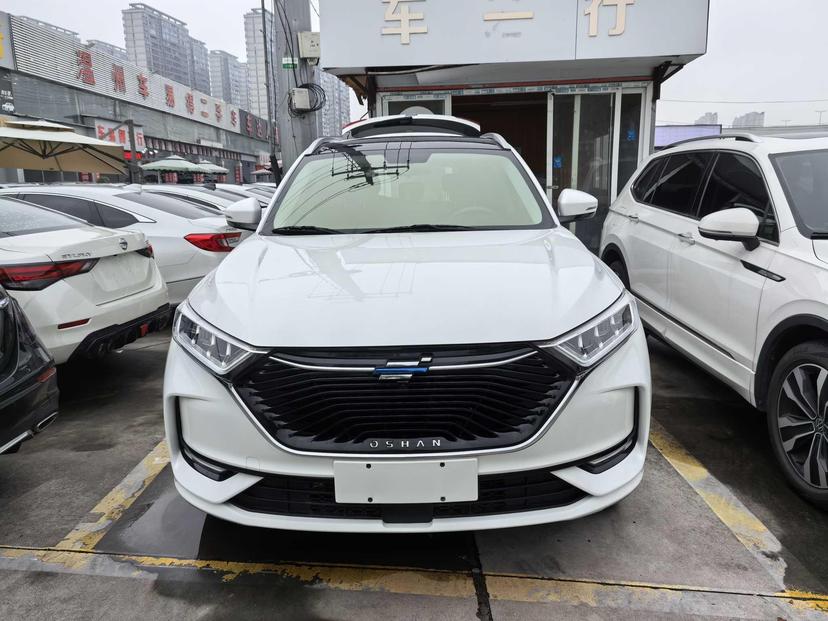 Changan Oshan Changan Oshan X7 в цвете и кузовом – это идеальный выбор среди китайских автомобилей. Доступная цена и надежность гарантированы.