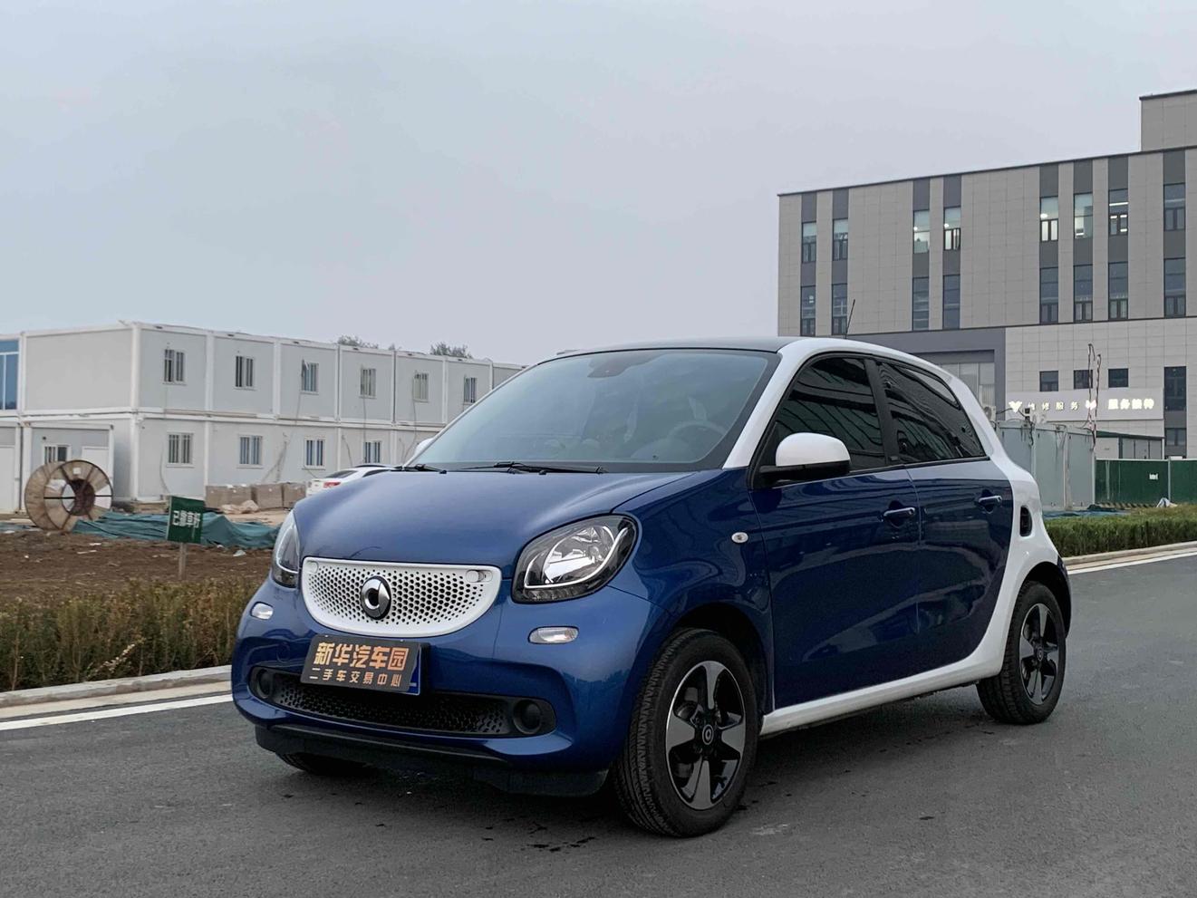 Smart smart forfour в цвете и кузовом – это идеальный выбор среди китайских автомобилей. Доступная цена и надежность гарантированы.