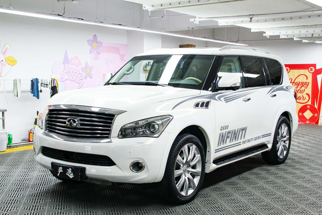 Infiniti Infiniti QX в цвете и кузовом – это идеальный выбор среди китайских автомобилей. Доступная цена и надежность гарантированы.