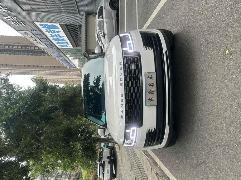 Land Rover Land Rover Range Rover в цвете и кузовом – это идеальный выбор среди китайских автомобилей. Доступная цена и надежность гарантированы.