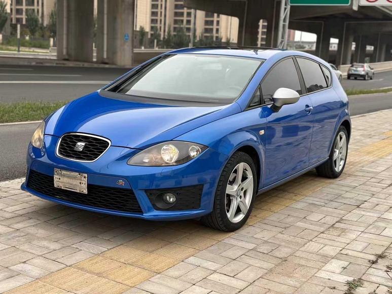 SEAT SEAT LEON в цвете и кузовом – это идеальный выбор среди китайских автомобилей. Доступная цена и надежность гарантированы.