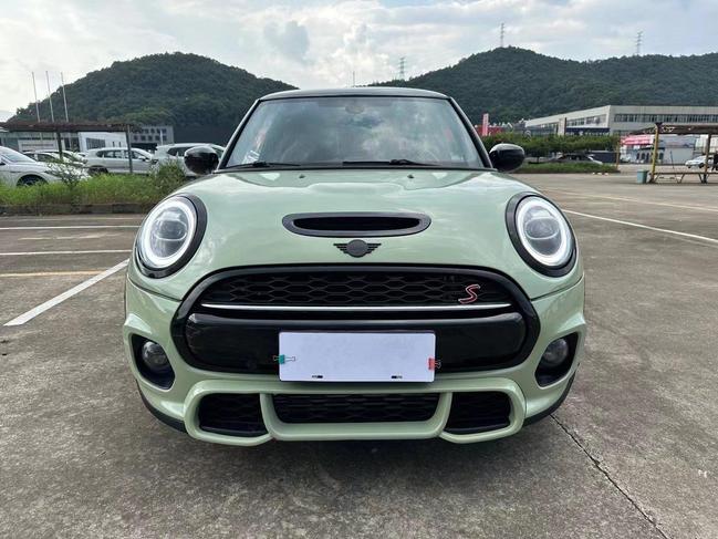 MINI MINI в цвете и кузовом – это идеальный выбор среди китайских автомобилей. Доступная цена и надежность гарантированы.