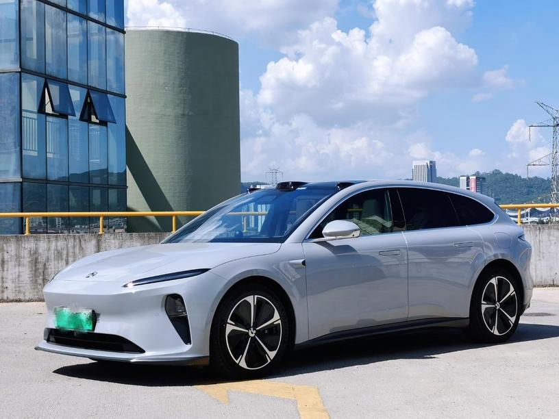 NIO NIO ET5T в цвете и кузовом – это идеальный выбор среди китайских автомобилей. Доступная цена и надежность гарантированы.