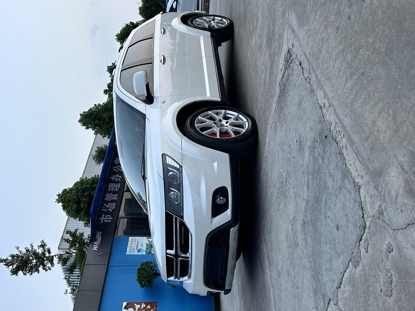 Dodge Dodge Journey в цвете и кузовом – это идеальный выбор среди китайских автомобилей. Доступная цена и надежность гарантированы.