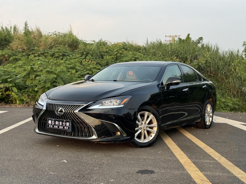 Lexus Lexus ES в цвете и кузовом – это идеальный выбор среди китайских автомобилей. Доступная цена и надежность гарантированы.