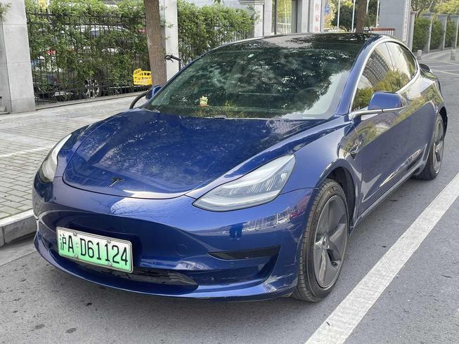 Tesla Tesla Model 3 в цвете и кузовом – это идеальный выбор среди китайских автомобилей. Доступная цена и надежность гарантированы.