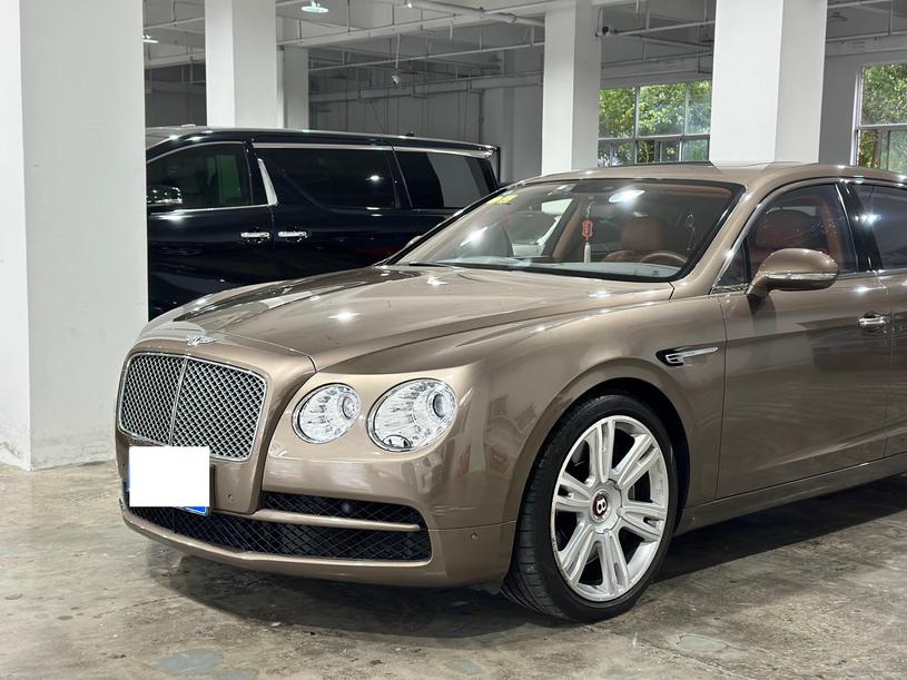 Bentley Bentley Flying Spur в цвете и кузовом – это идеальный выбор среди китайских автомобилей. Доступная цена и надежность гарантированы.