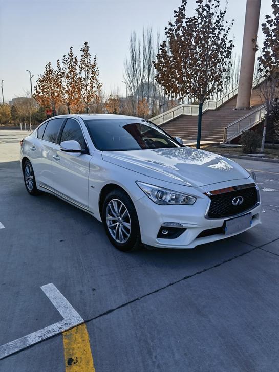Infiniti Infiniti Q50L в цвете и кузовом – это идеальный выбор среди китайских автомобилей. Доступная цена и надежность гарантированы.