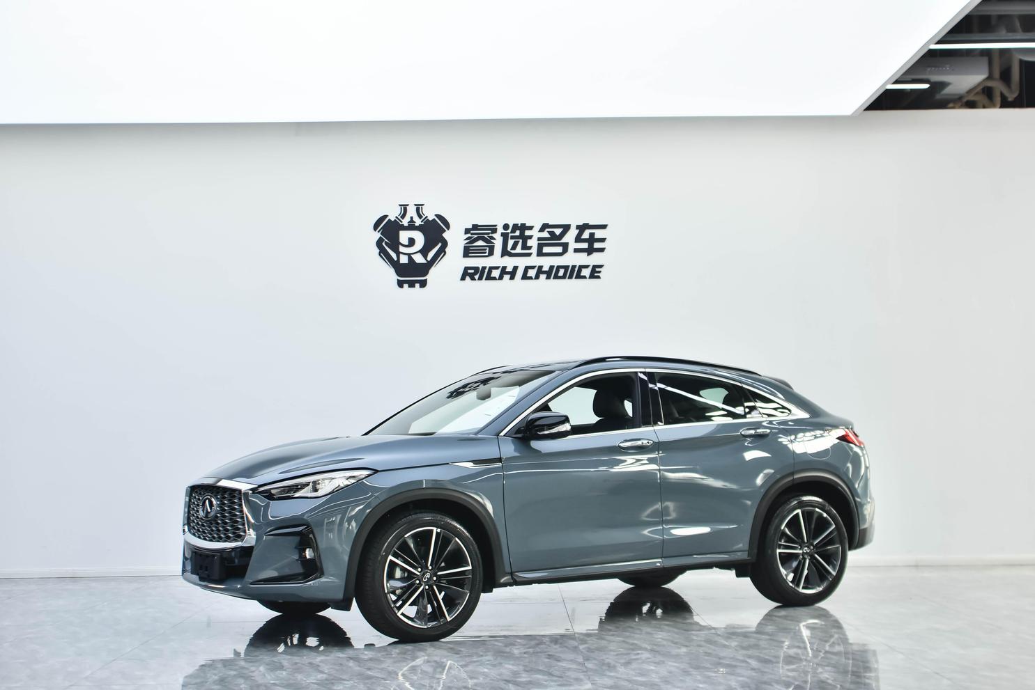 Infiniti Infiniti QX55 в цвете и кузовом – это идеальный выбор среди китайских автомобилей. Доступная цена и надежность гарантированы.