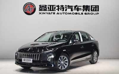 Hongqi Hongqi H5 в цвете и кузовом – это идеальный выбор среди китайских автомобилей. Доступная цена и надежность гарантированы.
