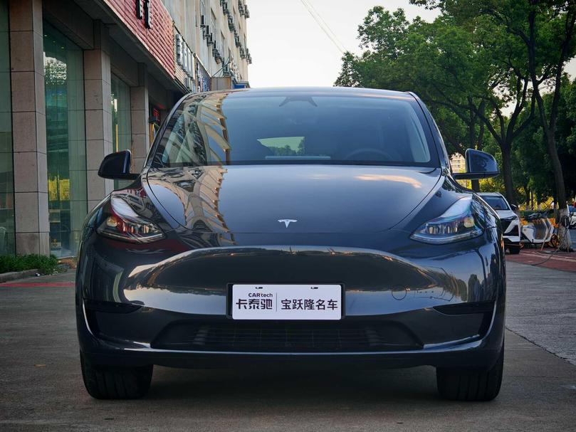 Tesla Tesla Model Y в цвете и кузовом – это идеальный выбор среди китайских автомобилей. Доступная цена и надежность гарантированы.