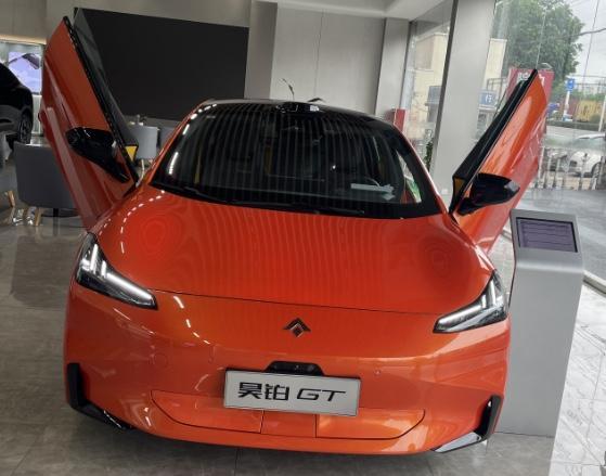 Hyptec Hyptec GT в цвете и кузовом – это идеальный выбор среди китайских автомобилей. Доступная цена и надежность гарантированы.
