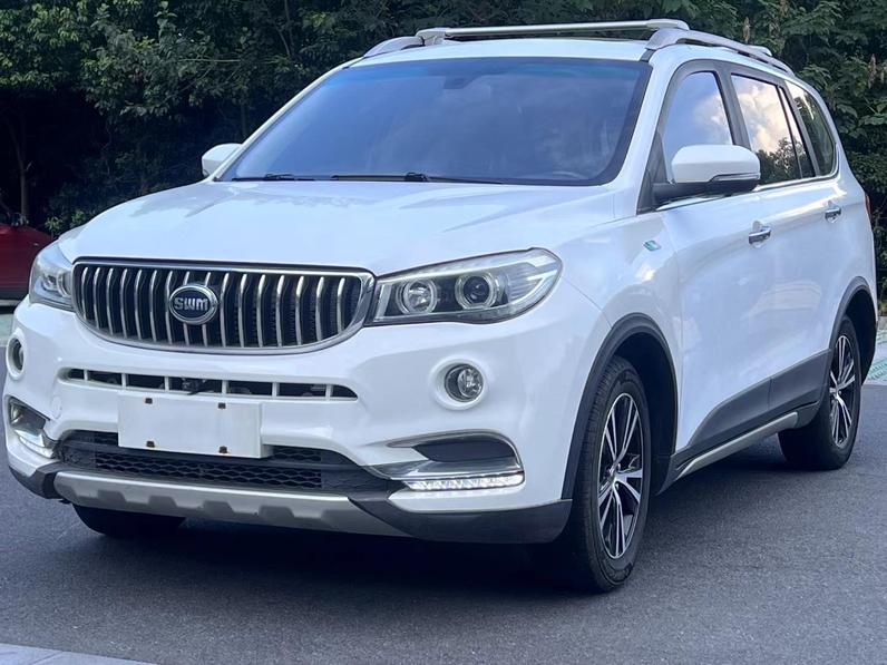 SWM SWM X7 в цвете и кузовом – это идеальный выбор среди китайских автомобилей. Доступная цена и надежность гарантированы.