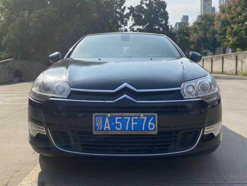Citroen Citroen C5 в цвете и кузовом – это идеальный выбор среди китайских автомобилей. Доступная цена и надежность гарантированы.